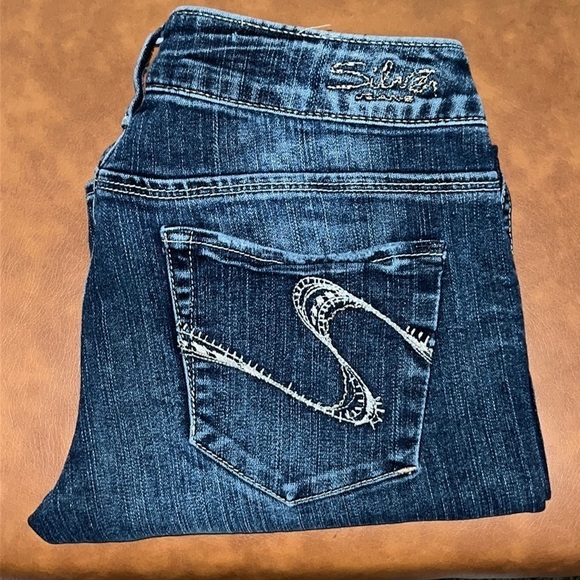 Silver Jeans Santorini Low Rise Crop Size 28 - Picture 3 of 16